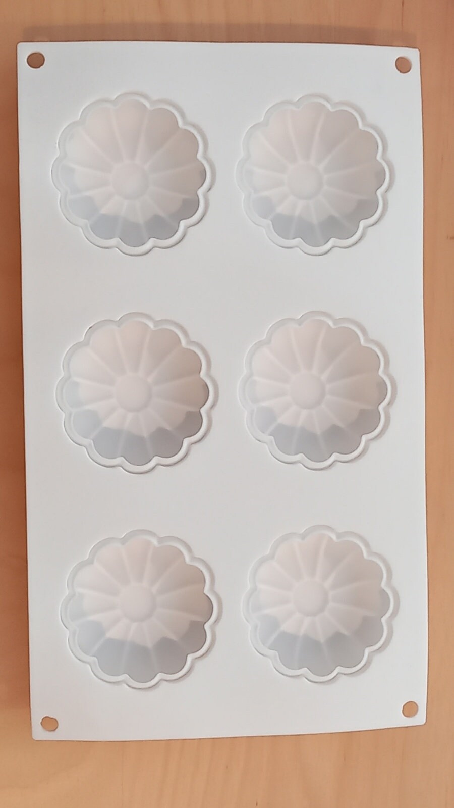 6-Cavity Daisy Flower Silicone Mold, Cake Decoration, Soap, Resin