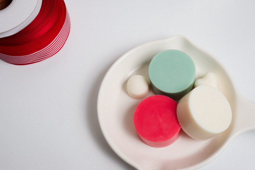 4-Cavity Round Silicone Mold, Soap, Candle, Cake, Candy