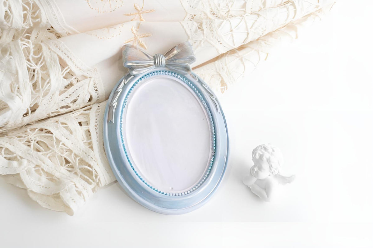 Vintage Oval Frame Silicone Mold, Ribbon and Bow Decor