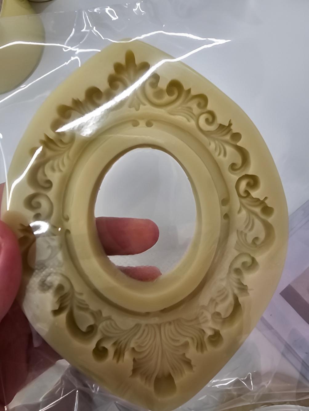 Antique Oval Frame Silicone Mold, Cameo & Candle Decor