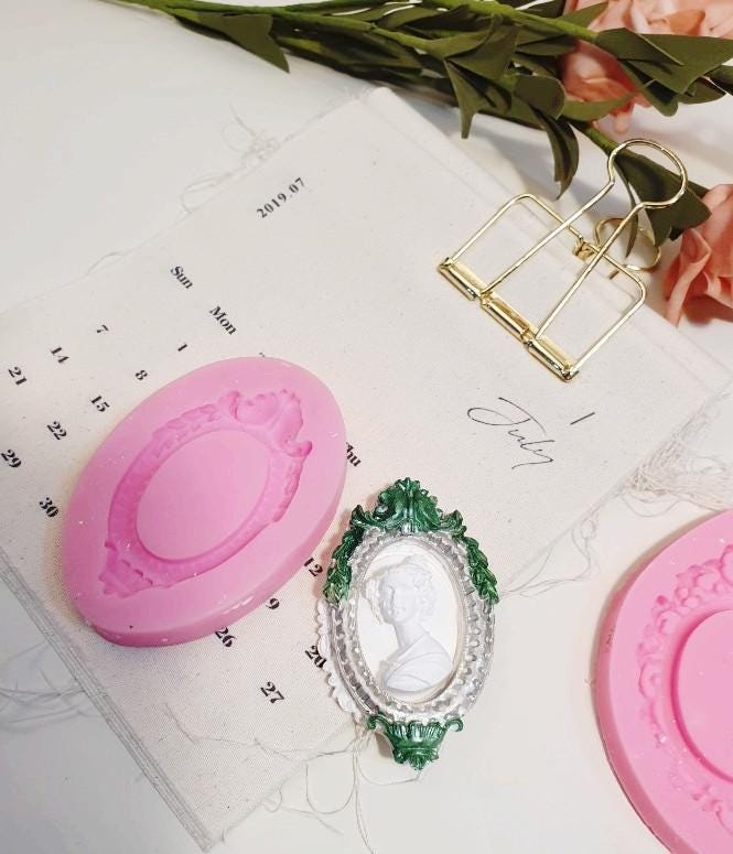 Vintage Cameo Frame Silicone Mold, Antique Decor, Epoxy Resin