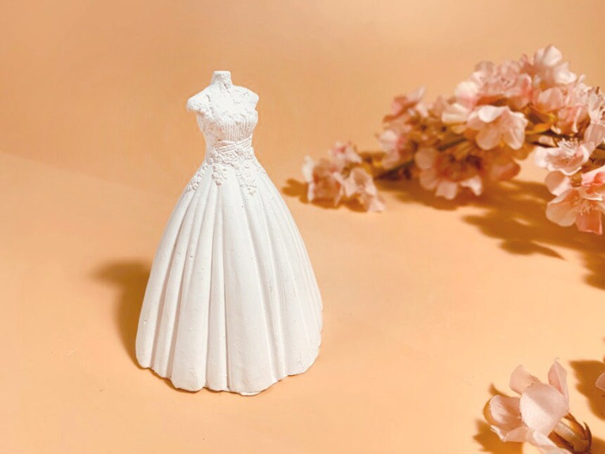 Bride wedding dress silicone mold, wedding gift making mold, wedding dress mold, candle plaster jesmonite concrete