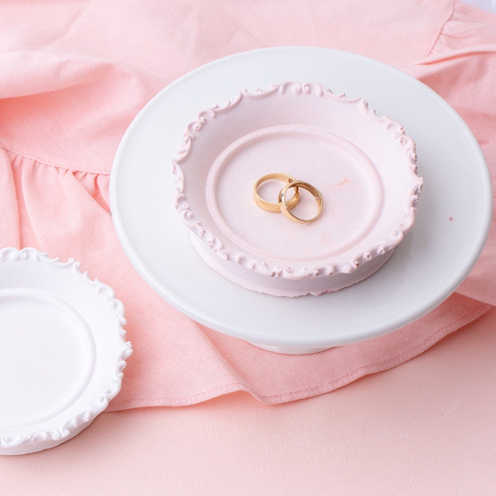 Vintage Style Round Jewelry Tray Silicone Mold, Photo Frame, Coaster (4.3'')