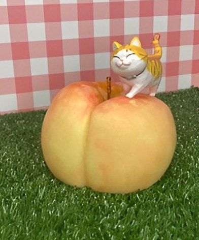 Peach Candle Mold, Realistic Fruit Silicone Mold (80mm)