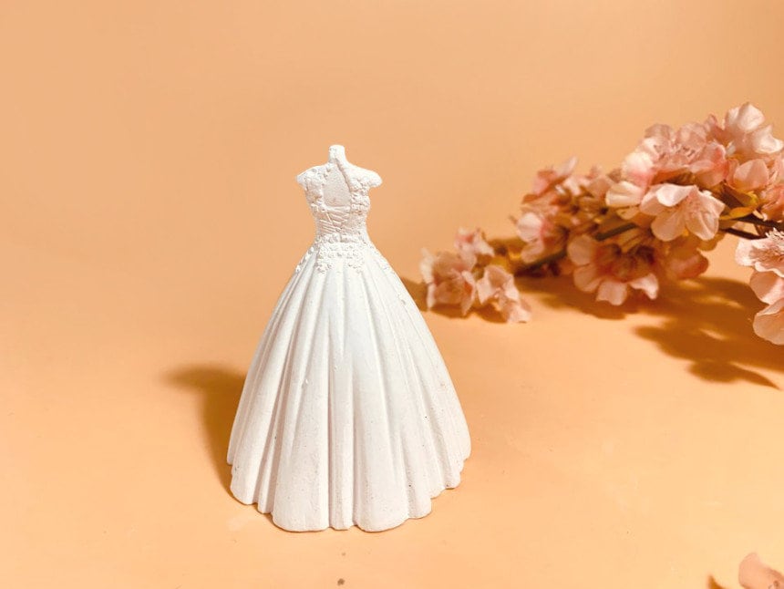 Bride wedding dress silicone mold, wedding gift making mold, wedding dress mold, candle plaster jesmonite concrete